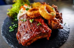 12_RIBS-AND-WINGS-KOMBI-1920x1280